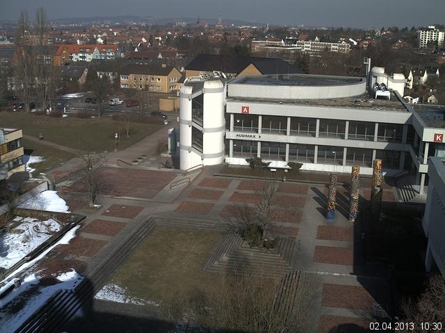 Foto der Webcam: Verwaltungsgeb&auml;ude, Innenhof mit Audimax, H&ouml;rsaal-Geb&auml;ude 1