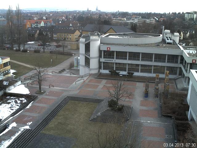 Foto der Webcam: Verwaltungsgeb&auml;ude, Innenhof mit Audimax, H&ouml;rsaal-Geb&auml;ude 1