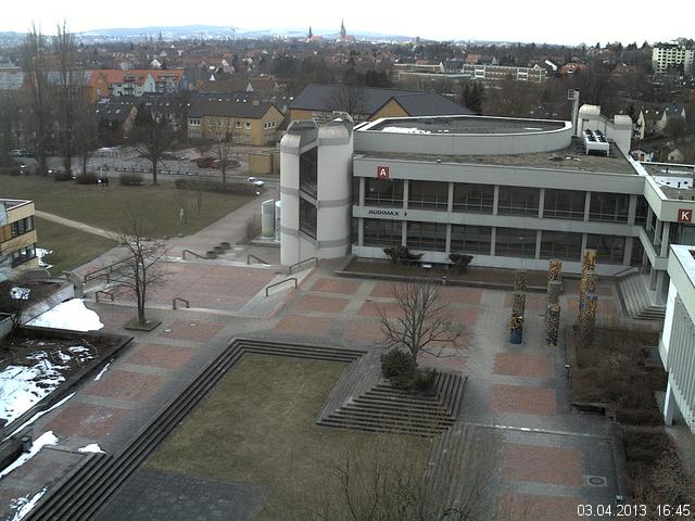 Foto der Webcam: Verwaltungsgeb&auml;ude, Innenhof mit Audimax, H&ouml;rsaal-Geb&auml;ude 1