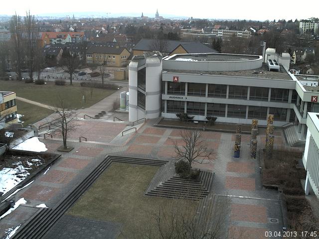 Foto der Webcam: Verwaltungsgeb&auml;ude, Innenhof mit Audimax, H&ouml;rsaal-Geb&auml;ude 1
