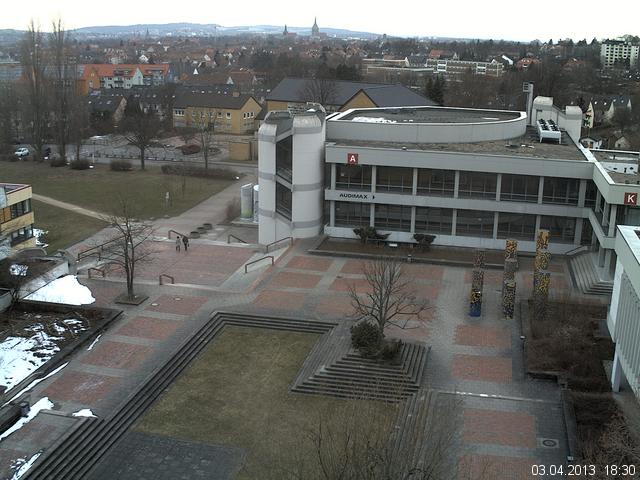 Foto der Webcam: Verwaltungsgeb&auml;ude, Innenhof mit Audimax, H&ouml;rsaal-Geb&auml;ude 1