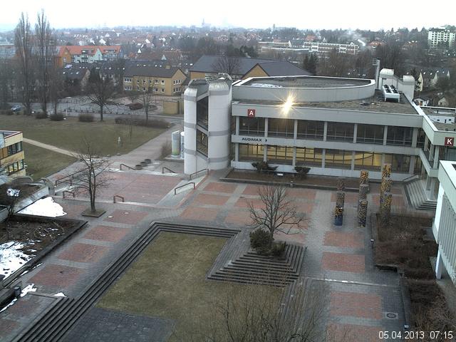 Foto der Webcam: Verwaltungsgeb&auml;ude, Innenhof mit Audimax, H&ouml;rsaal-Geb&auml;ude 1