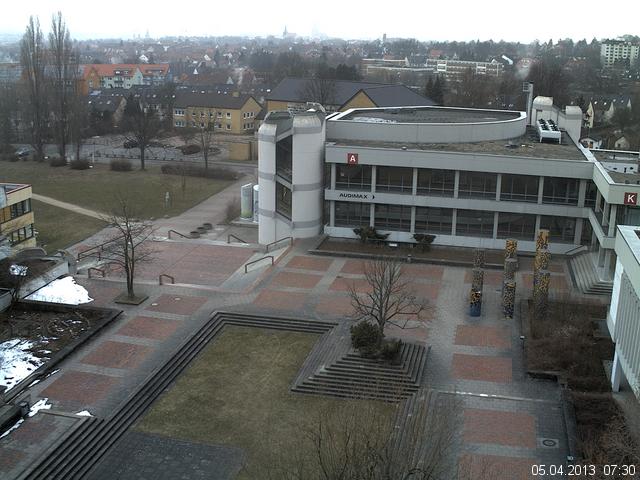 Foto der Webcam: Verwaltungsgeb&auml;ude, Innenhof mit Audimax, H&ouml;rsaal-Geb&auml;ude 1