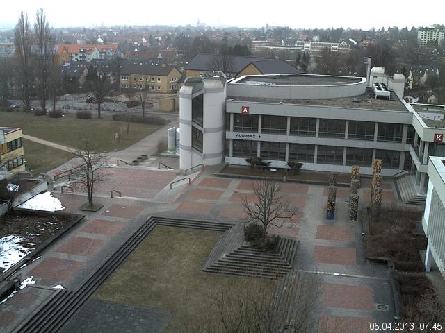 Foto der Webcam: Verwaltungsgeb&auml;ude, Innenhof mit Audimax, H&ouml;rsaal-Geb&auml;ude 1