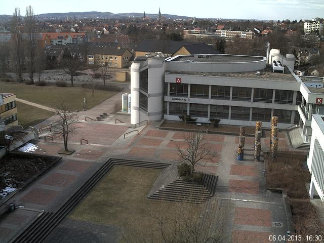Foto der Webcam: Verwaltungsgeb&auml;ude, Innenhof mit Audimax, H&ouml;rsaal-Geb&auml;ude 1