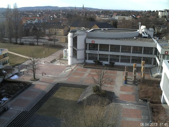 Foto der Webcam: Verwaltungsgeb&auml;ude, Innenhof mit Audimax, H&ouml;rsaal-Geb&auml;ude 1