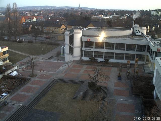 Foto der Webcam: Verwaltungsgeb&auml;ude, Innenhof mit Audimax, H&ouml;rsaal-Geb&auml;ude 1