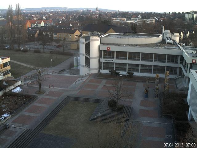 Foto der Webcam: Verwaltungsgeb&auml;ude, Innenhof mit Audimax, H&ouml;rsaal-Geb&auml;ude 1