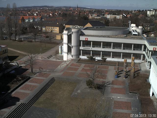 Foto der Webcam: Verwaltungsgeb&auml;ude, Innenhof mit Audimax, H&ouml;rsaal-Geb&auml;ude 1