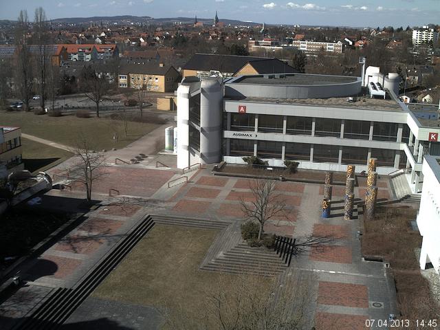Foto der Webcam: Verwaltungsgeb&auml;ude, Innenhof mit Audimax, H&ouml;rsaal-Geb&auml;ude 1