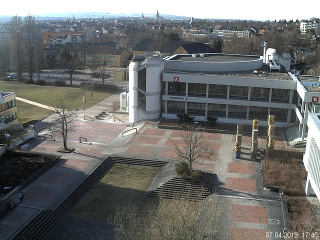 Foto der Webcam: Verwaltungsgeb&auml;ude, Innenhof mit Audimax, H&ouml;rsaal-Geb&auml;ude 1