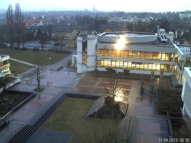 Foto der Webcam: Verwaltungsgeb&auml;ude, Innenhof mit Audimax, H&ouml;rsaal-Geb&auml;ude 1