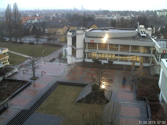 Foto der Webcam: Verwaltungsgeb&auml;ude, Innenhof mit Audimax, H&ouml;rsaal-Geb&auml;ude 1