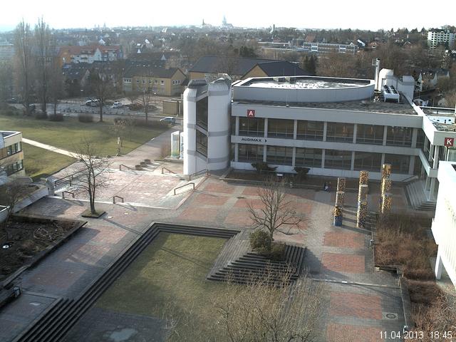 Foto der Webcam: Verwaltungsgeb&auml;ude, Innenhof mit Audimax, H&ouml;rsaal-Geb&auml;ude 1