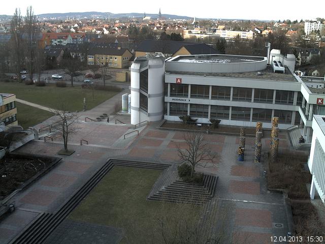 Foto der Webcam: Verwaltungsgeb&auml;ude, Innenhof mit Audimax, H&ouml;rsaal-Geb&auml;ude 1