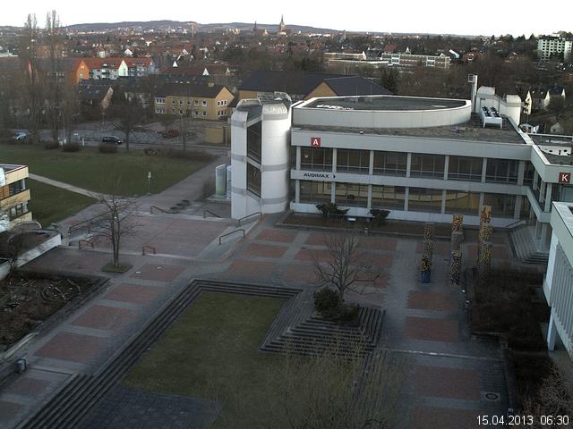 Foto der Webcam: Verwaltungsgeb&auml;ude, Innenhof mit Audimax, H&ouml;rsaal-Geb&auml;ude 1