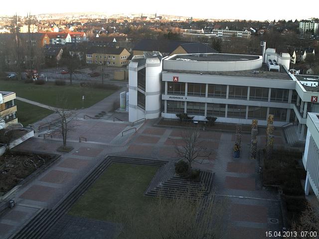 Foto der Webcam: Verwaltungsgeb&auml;ude, Innenhof mit Audimax, H&ouml;rsaal-Geb&auml;ude 1