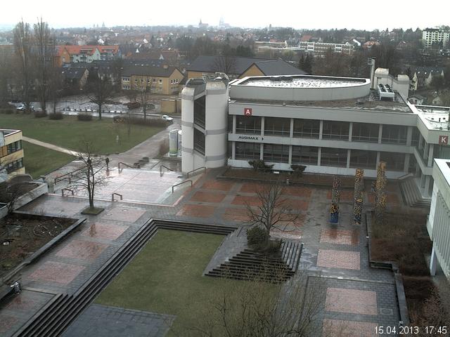 Foto der Webcam: Verwaltungsgeb&auml;ude, Innenhof mit Audimax, H&ouml;rsaal-Geb&auml;ude 1