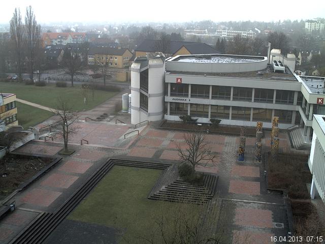 Foto der Webcam: Verwaltungsgeb&auml;ude, Innenhof mit Audimax, H&ouml;rsaal-Geb&auml;ude 1