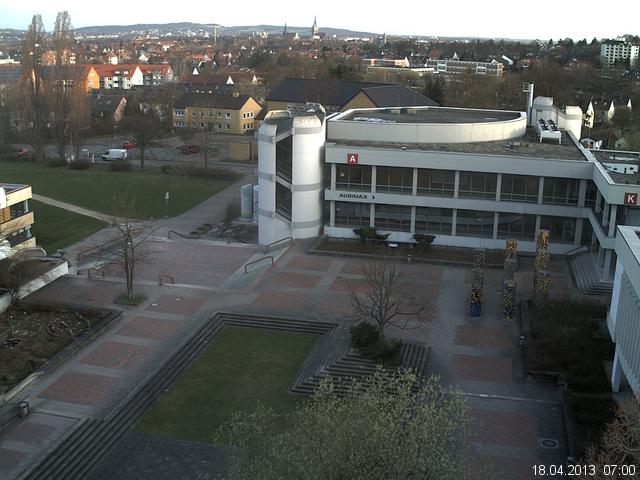 Foto der Webcam: Verwaltungsgeb&auml;ude, Innenhof mit Audimax, H&ouml;rsaal-Geb&auml;ude 1