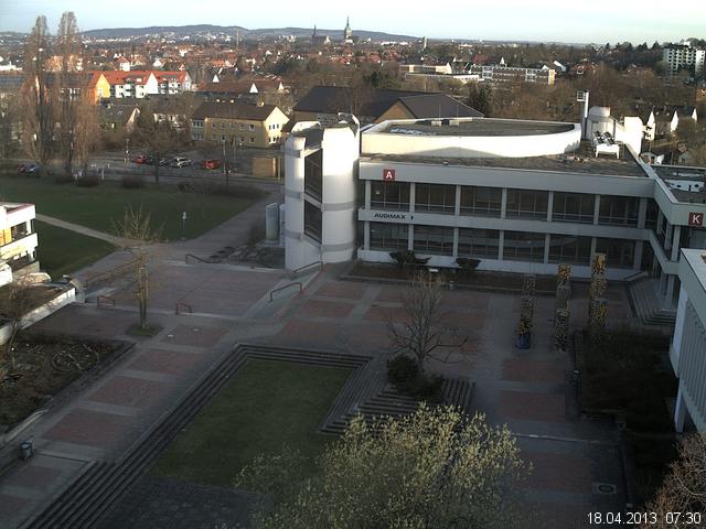 Foto der Webcam: Verwaltungsgeb&auml;ude, Innenhof mit Audimax, H&ouml;rsaal-Geb&auml;ude 1