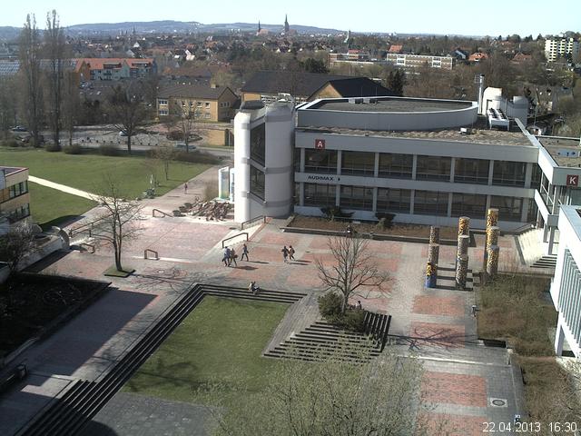Foto der Webcam: Verwaltungsgeb&auml;ude, Innenhof mit Audimax, H&ouml;rsaal-Geb&auml;ude 1