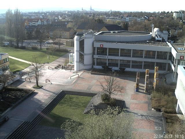 Foto der Webcam: Verwaltungsgeb&auml;ude, Innenhof mit Audimax, H&ouml;rsaal-Geb&auml;ude 1