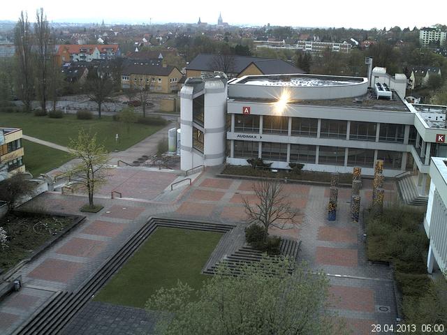 Foto der Webcam: Verwaltungsgeb&auml;ude, Innenhof mit Audimax, H&ouml;rsaal-Geb&auml;ude 1