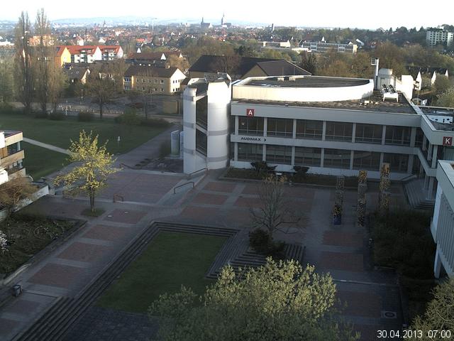 Foto der Webcam: Verwaltungsgeb&auml;ude, Innenhof mit Audimax, H&ouml;rsaal-Geb&auml;ude 1