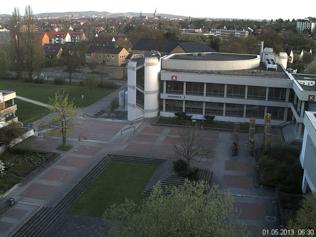 Foto der Webcam: Verwaltungsgeb&auml;ude, Innenhof mit Audimax, H&ouml;rsaal-Geb&auml;ude 1