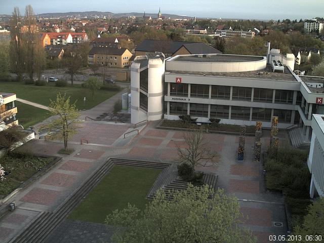 Foto der Webcam: Verwaltungsgeb&auml;ude, Innenhof mit Audimax, H&ouml;rsaal-Geb&auml;ude 1