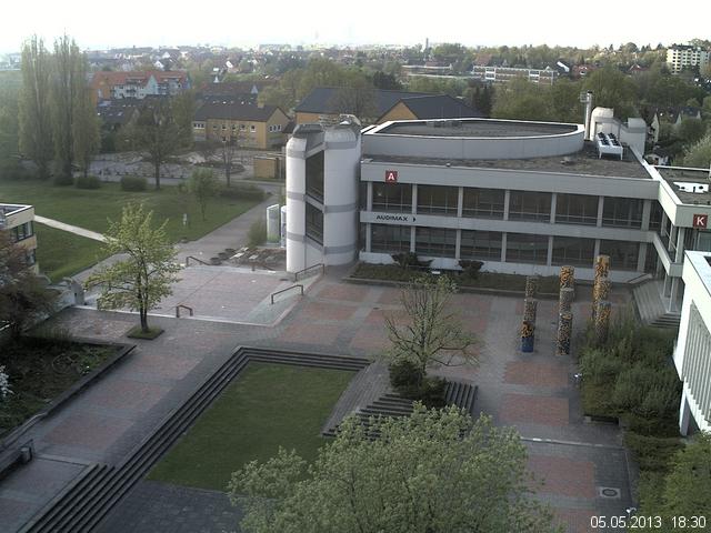Foto der Webcam: Verwaltungsgeb&auml;ude, Innenhof mit Audimax, H&ouml;rsaal-Geb&auml;ude 1