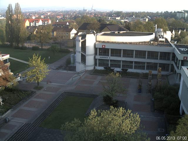 Foto der Webcam: Verwaltungsgeb&auml;ude, Innenhof mit Audimax, H&ouml;rsaal-Geb&auml;ude 1