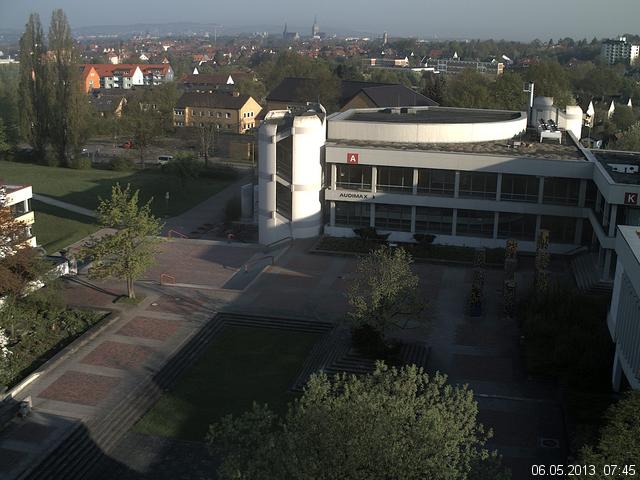 Foto der Webcam: Verwaltungsgeb&auml;ude, Innenhof mit Audimax, H&ouml;rsaal-Geb&auml;ude 1