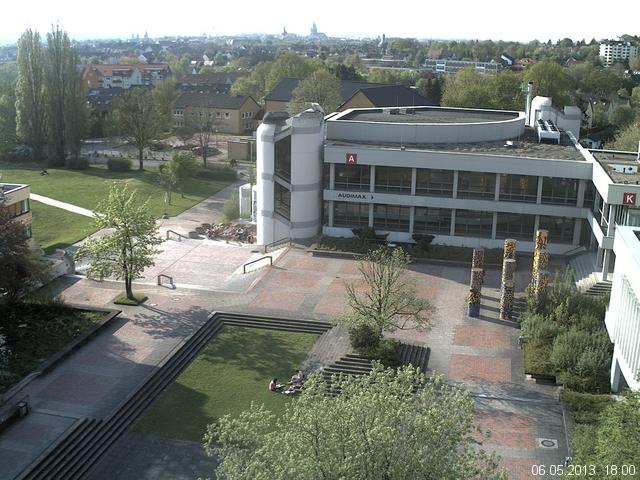 Foto der Webcam: Verwaltungsgeb&auml;ude, Innenhof mit Audimax, H&ouml;rsaal-Geb&auml;ude 1