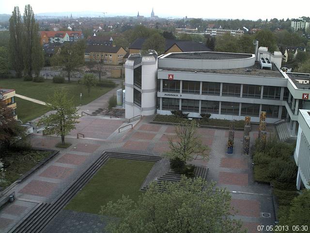 Foto der Webcam: Verwaltungsgeb&auml;ude, Innenhof mit Audimax, H&ouml;rsaal-Geb&auml;ude 1