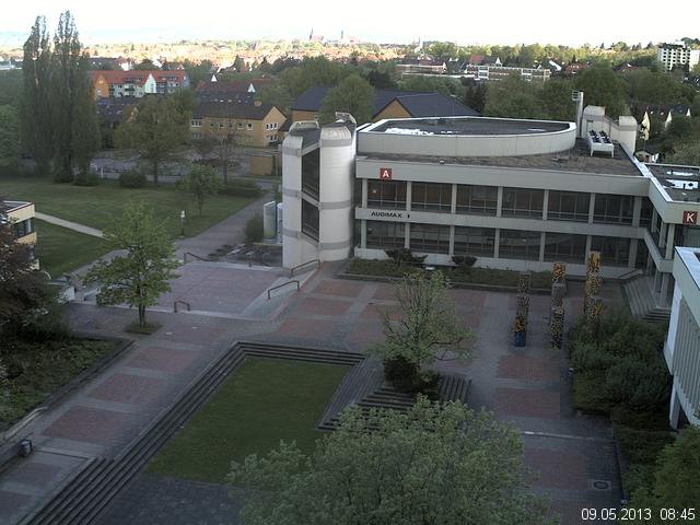 Foto der Webcam: Verwaltungsgeb&auml;ude, Innenhof mit Audimax, H&ouml;rsaal-Geb&auml;ude 1