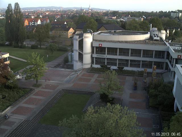 Foto der Webcam: Verwaltungsgeb&auml;ude, Innenhof mit Audimax, H&ouml;rsaal-Geb&auml;ude 1