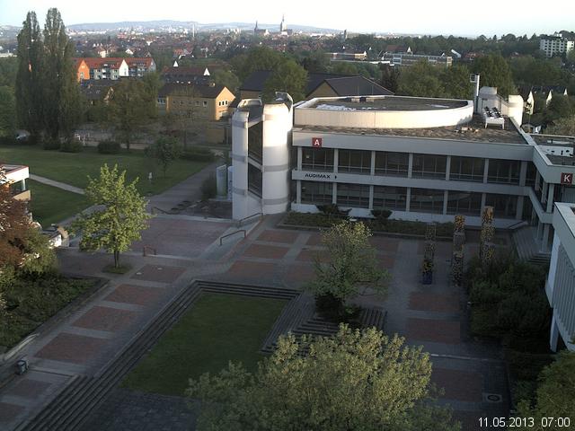 Foto der Webcam: Verwaltungsgeb&auml;ude, Innenhof mit Audimax, H&ouml;rsaal-Geb&auml;ude 1