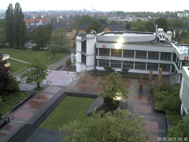Foto der Webcam: Verwaltungsgeb&auml;ude, Innenhof mit Audimax, H&ouml;rsaal-Geb&auml;ude 1