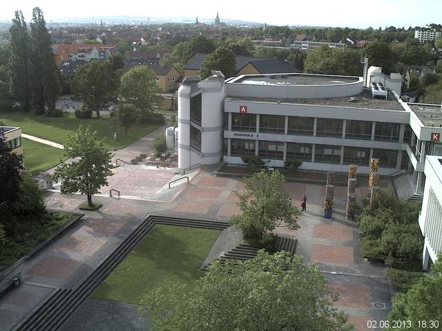 Foto der Webcam: Verwaltungsgeb&auml;ude, Innenhof mit Audimax, H&ouml;rsaal-Geb&auml;ude 1