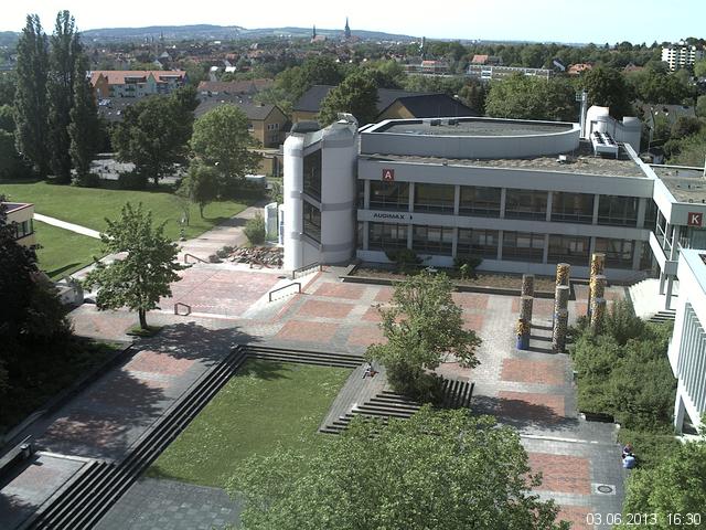 Foto der Webcam: Verwaltungsgeb&auml;ude, Innenhof mit Audimax, H&ouml;rsaal-Geb&auml;ude 1
