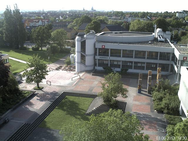 Foto der Webcam: Verwaltungsgeb&auml;ude, Innenhof mit Audimax, H&ouml;rsaal-Geb&auml;ude 1