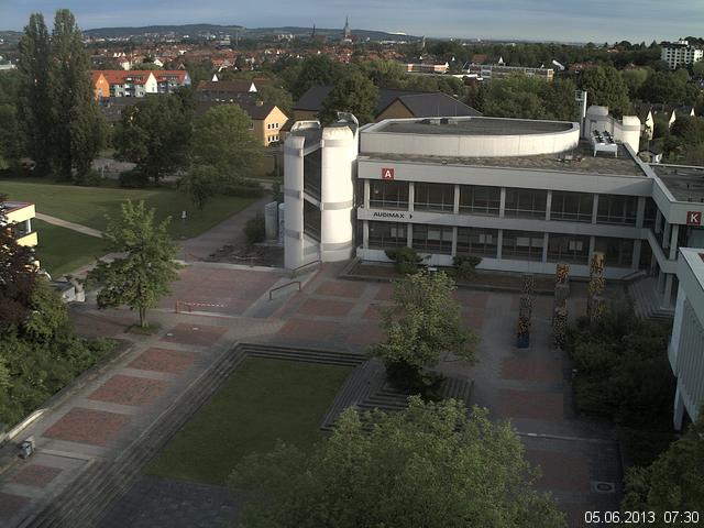 Foto der Webcam: Verwaltungsgeb&auml;ude, Innenhof mit Audimax, H&ouml;rsaal-Geb&auml;ude 1
