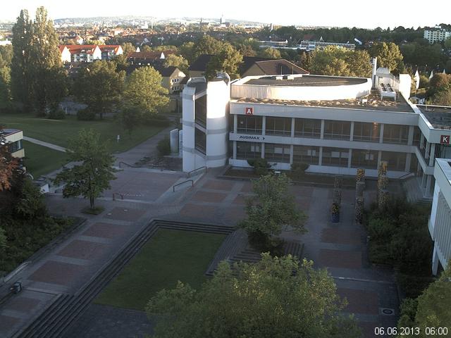 Foto der Webcam: Verwaltungsgeb&auml;ude, Innenhof mit Audimax, H&ouml;rsaal-Geb&auml;ude 1