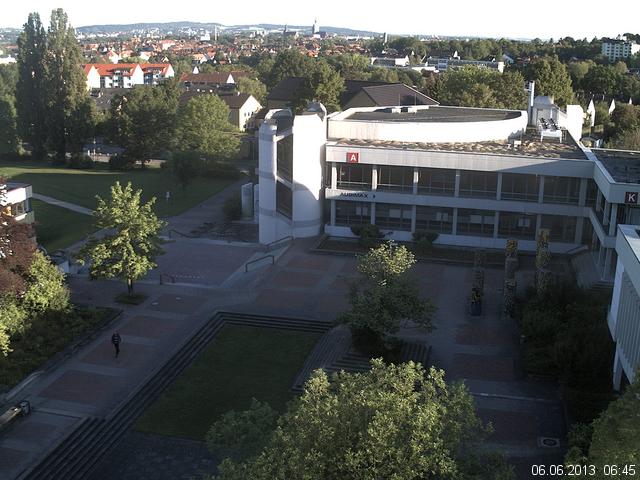 Foto der Webcam: Verwaltungsgeb&auml;ude, Innenhof mit Audimax, H&ouml;rsaal-Geb&auml;ude 1