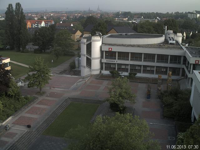 Foto der Webcam: Verwaltungsgeb&auml;ude, Innenhof mit Audimax, H&ouml;rsaal-Geb&auml;ude 1