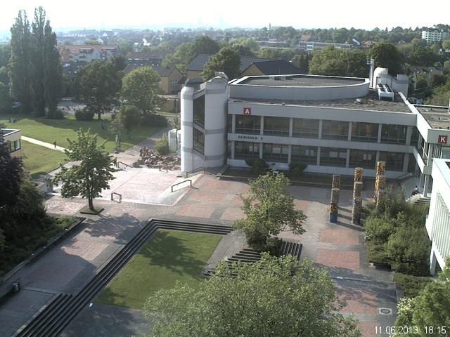 Foto der Webcam: Verwaltungsgeb&auml;ude, Innenhof mit Audimax, H&ouml;rsaal-Geb&auml;ude 1