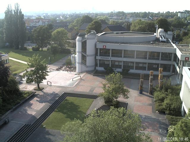 Foto der Webcam: Verwaltungsgeb&auml;ude, Innenhof mit Audimax, H&ouml;rsaal-Geb&auml;ude 1