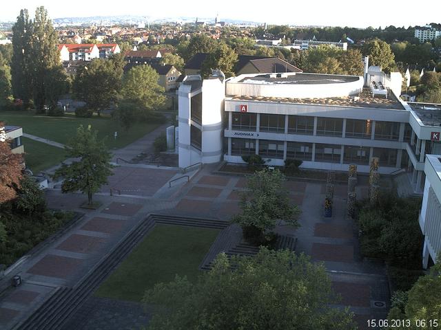 Foto der Webcam: Verwaltungsgeb&auml;ude, Innenhof mit Audimax, H&ouml;rsaal-Geb&auml;ude 1